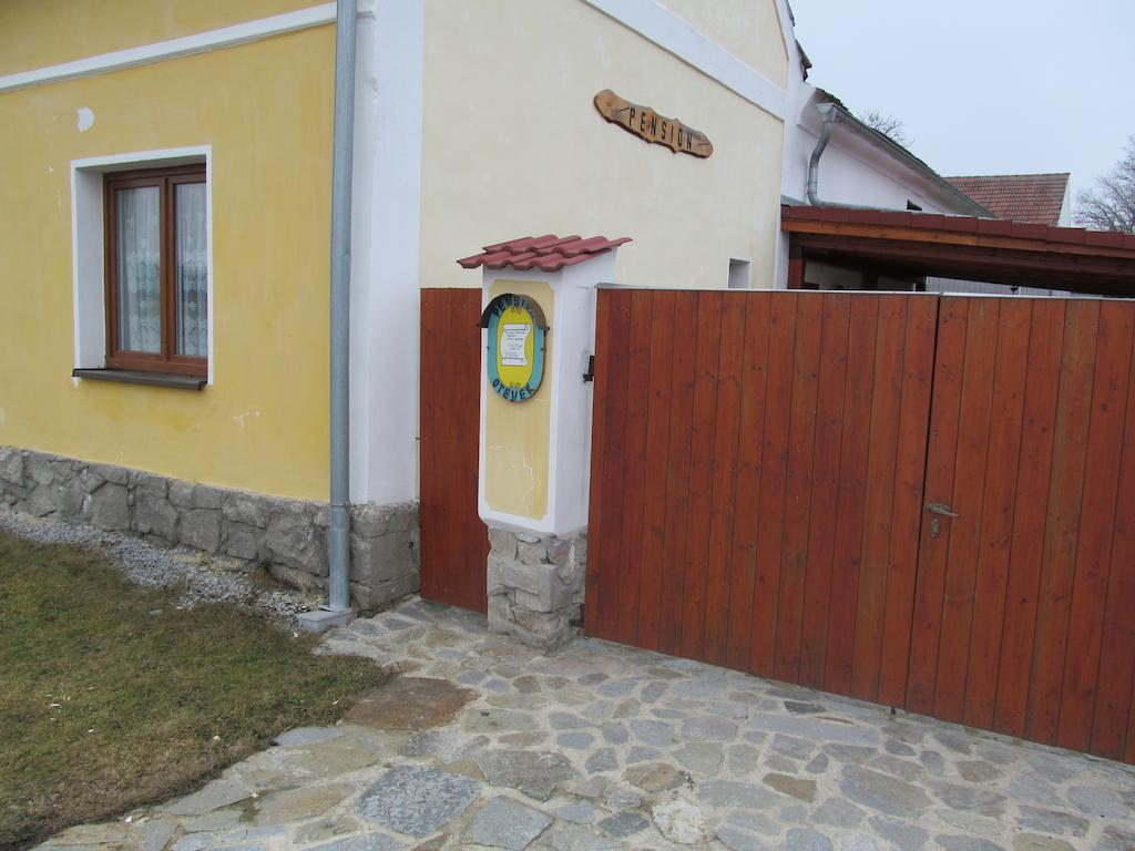 Pension Otevek Trhove Sviny ภายนอก รูปภาพ